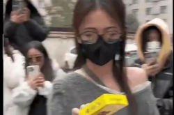 娱乐八卦爆料吃瓜模板,当红明星的惊人往事，你绝对想不到！